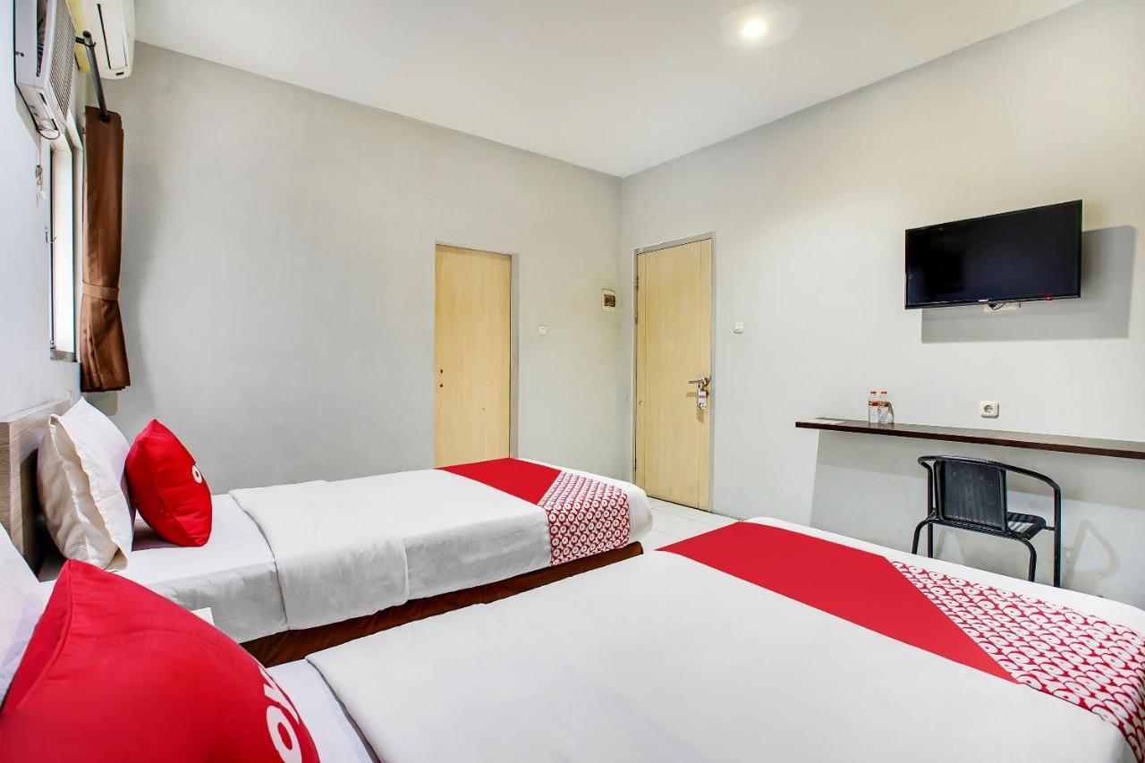Готель Reddoorz @ Pelajar Pejuang 3 Бандунг Екстер'єр фото