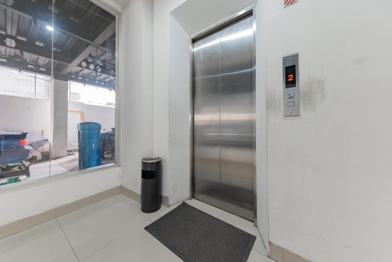 Готель Reddoorz @ Pelajar Pejuang 3 Бандунг Екстер'єр фото