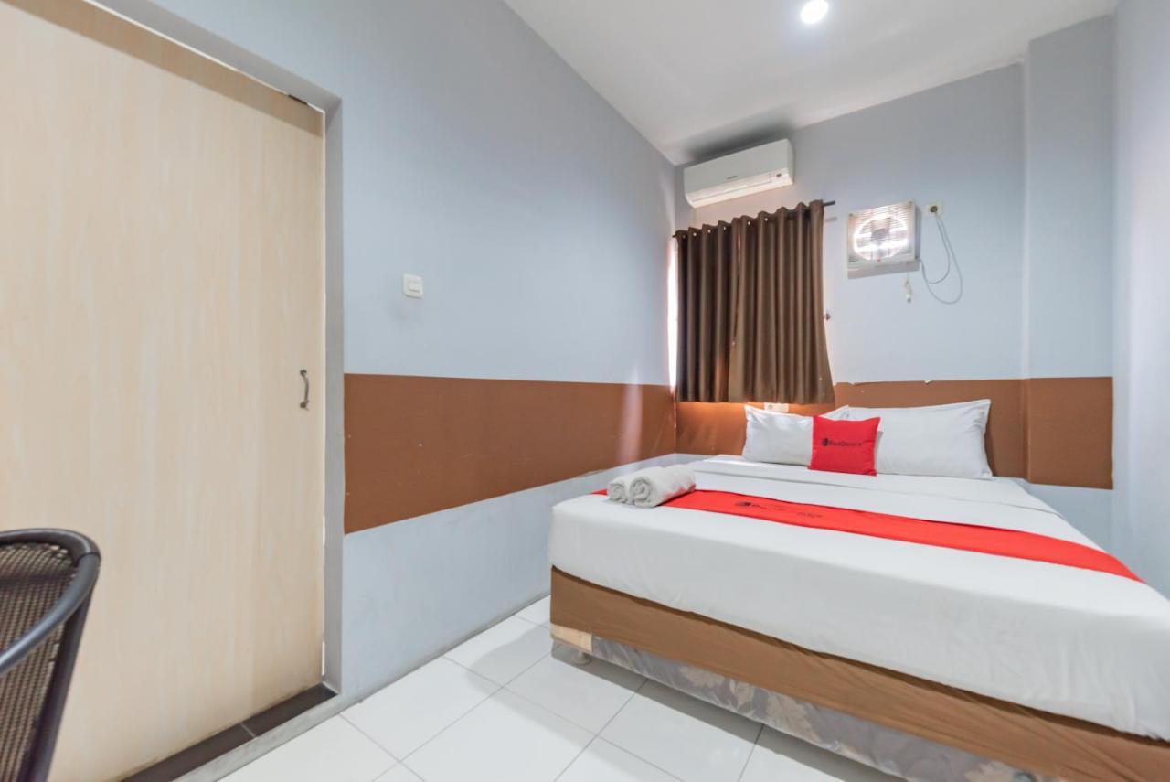 Готель Reddoorz @ Pelajar Pejuang 3 Бандунг Екстер'єр фото